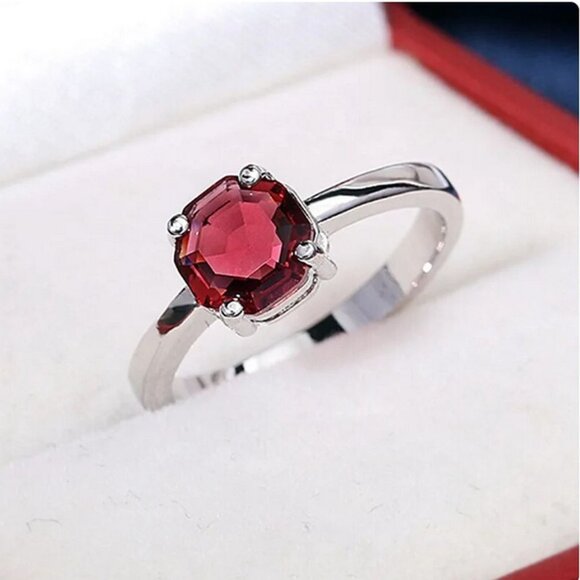Cecilia Rose Womens Red Octagon Crystal Silver Ring Size 8 Gift Boxed - Picture 2 of 10